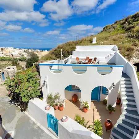 Santorini Traditional Cave House